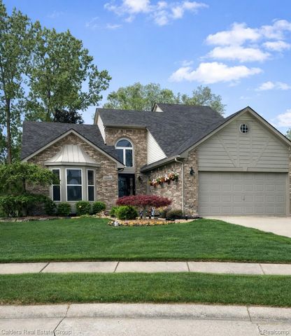 12838 Rolling Brook Court, Sterling Heights, MI 48313