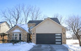 12838 Rolling Brook Court, Sterling Heights, MI 48313