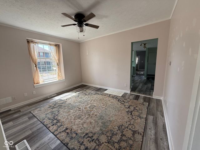 147 S Franklin Street, Knightstown, IN 46148