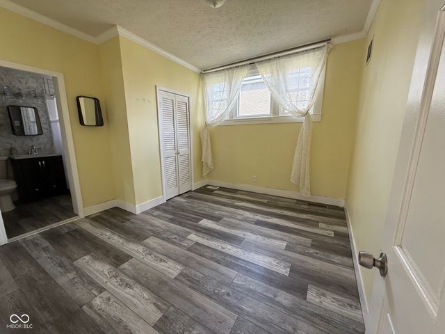 147 S Franklin Street, Knightstown, IN 46148