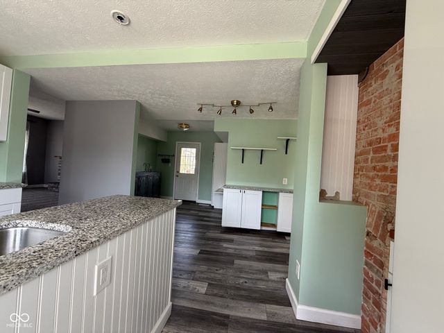 147 S Franklin Street, Knightstown, IN 46148