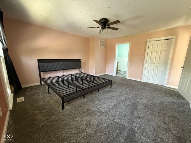 147 S Franklin Street, Knightstown, IN 46148
