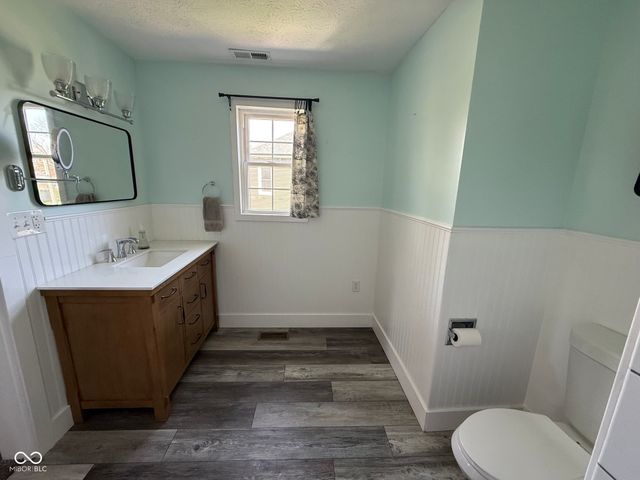 147 S Franklin Street, Knightstown, IN 46148