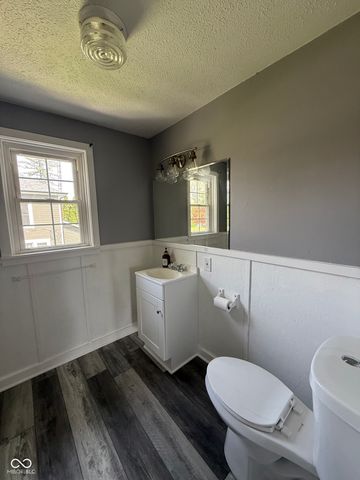 147 S Franklin Street, Knightstown, IN 46148
