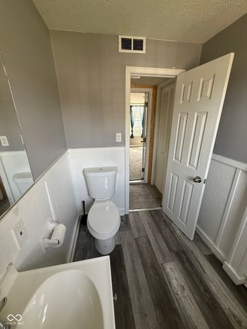 147 S Franklin Street, Knightstown, IN 46148