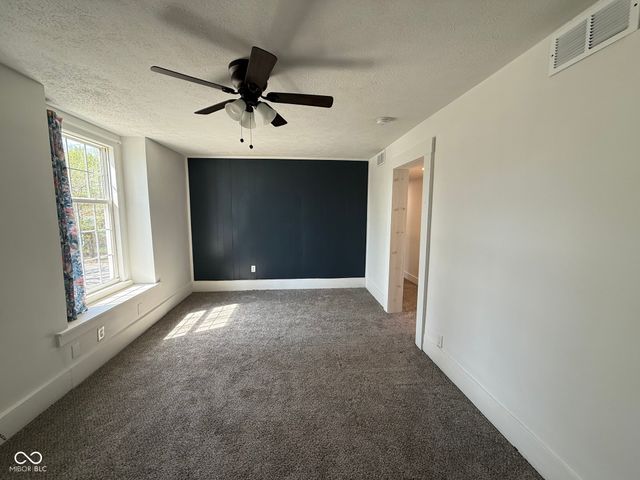 147 S Franklin Street, Knightstown, IN 46148