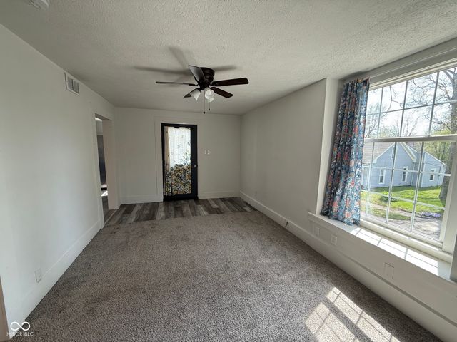 147 S Franklin Street, Knightstown, IN 46148