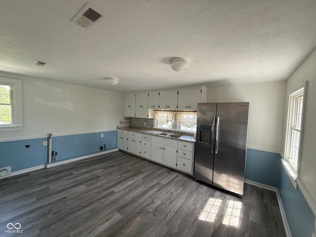 147 S Franklin Street, Knightstown, IN 46148