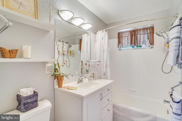 8622 KENILWORTH DR, Springfield, VA 22151