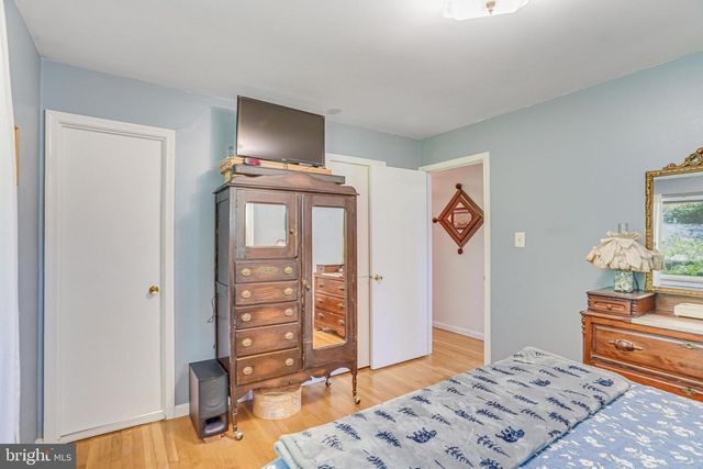 8622 KENILWORTH DR, Springfield, VA 22151