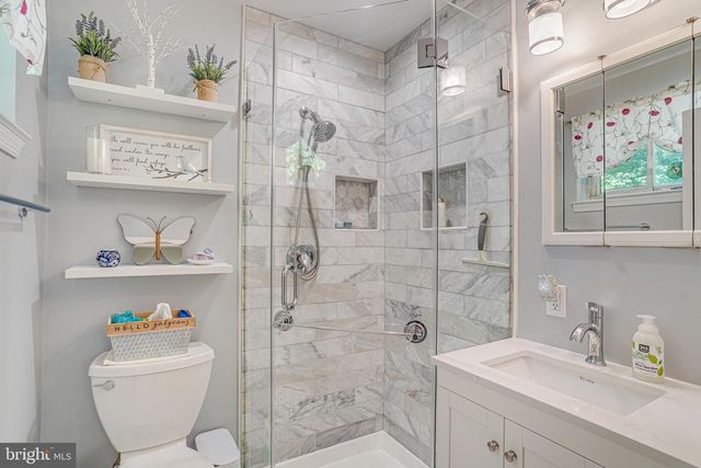 8622 KENILWORTH DR, Springfield, VA 22151