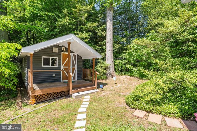 8622 KENILWORTH DR, Springfield, VA 22151