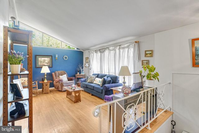 8622 KENILWORTH DR, Springfield, VA 22151