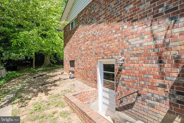 8622 KENILWORTH DR, Springfield, VA 22151