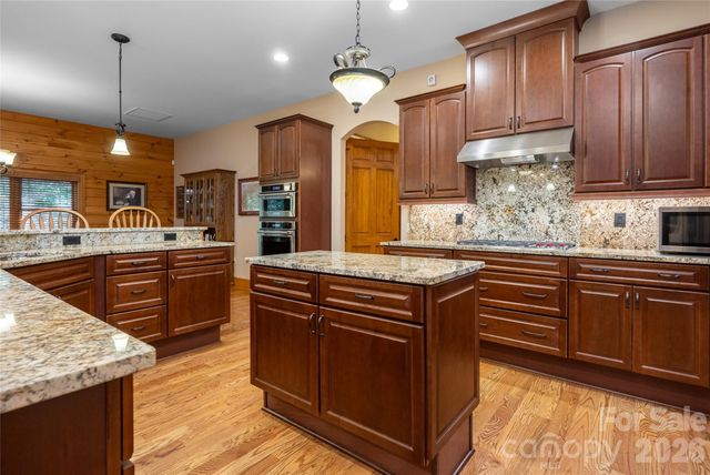 145 Glen Trillium Drive, Fletcher, NC 28732