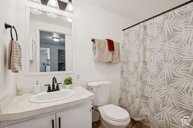 820 W BIG MOUNTAIN MTN, Taylorsville, UT 84123