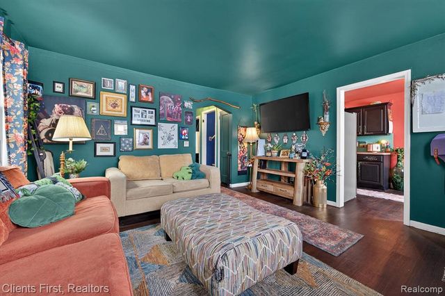 13498 Callender Street, Southgate, MI 48195