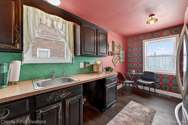 13498 Callender Street, Southgate, MI 48195