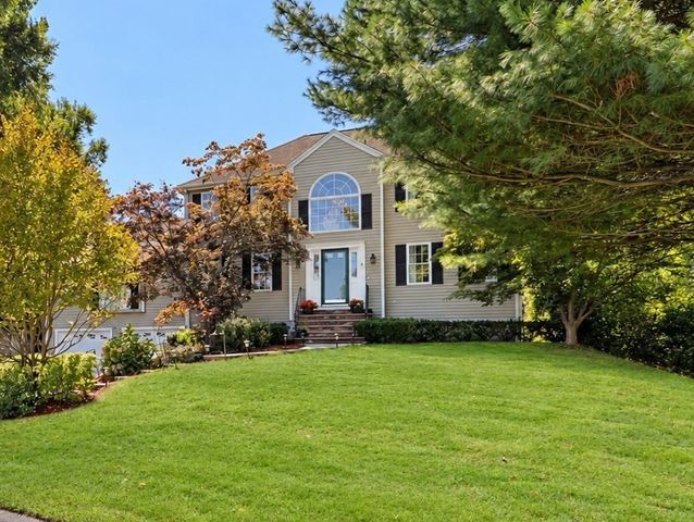 8 Taylor Way, Stoughton, MA 02027