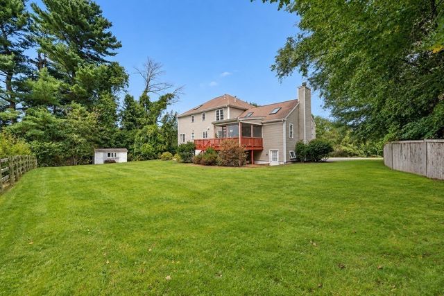 8 Taylor Way, Stoughton, MA 02027