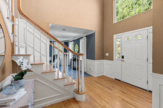 8 Taylor Way, Stoughton, MA 02027