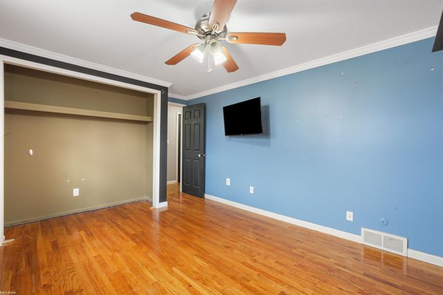 23507 Grove Street, Saint Clair Shores, MI 48080