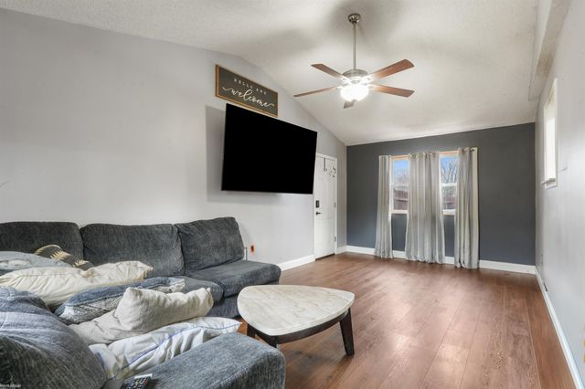 23507 Grove Street, Saint Clair Shores, MI 48080