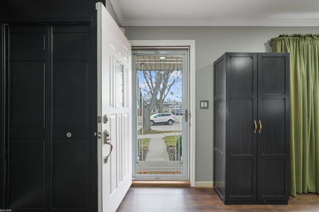 23507 Grove Street, Saint Clair Shores, MI 48080