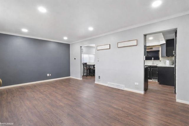 23507 Grove Street, Saint Clair Shores, MI 48080