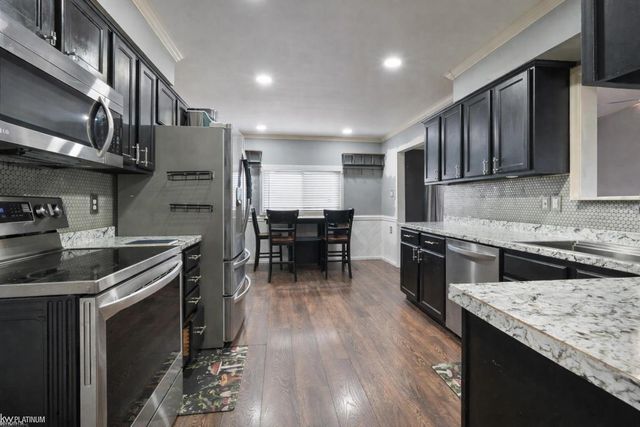 23507 Grove Street, Saint Clair Shores, MI 48080