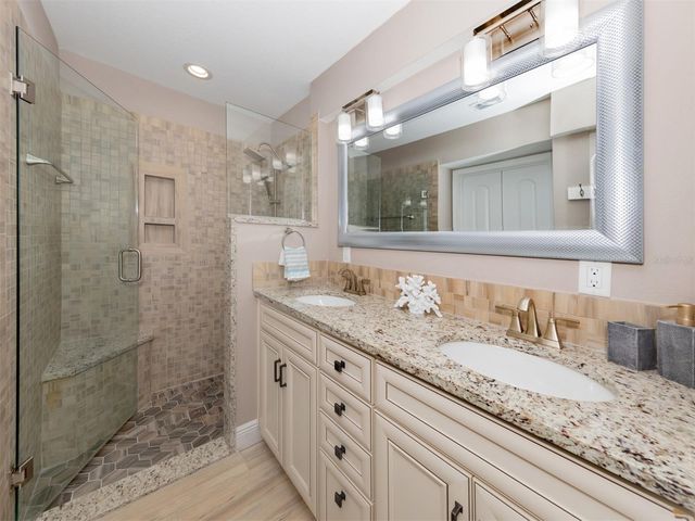 21004 ISOLA BELLA CIRCLE, Venice, FL 34292