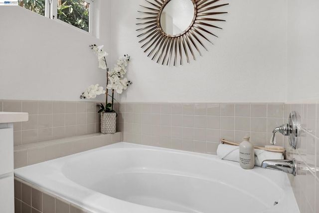 5130 5130 Bianco Ct, Pleasanton, CA 94588