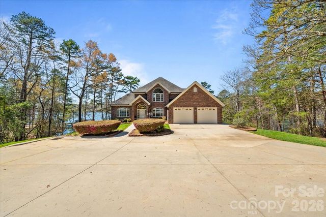 704 Shoreline Drive, New London, NC 28127