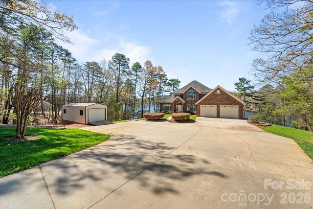 704 Shoreline Drive, New London, NC 28127
