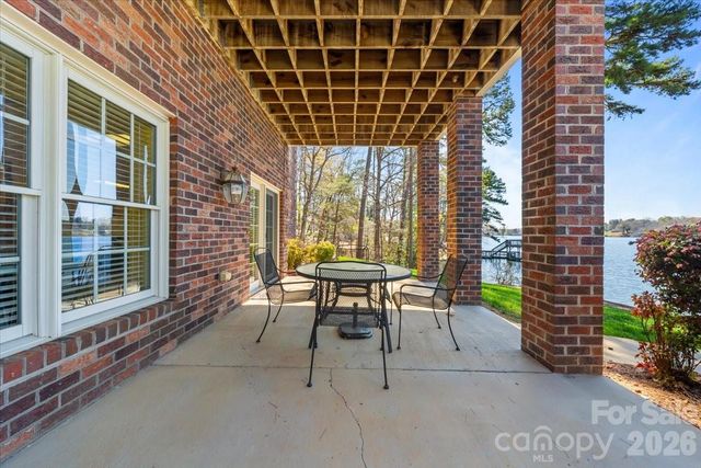 704 Shoreline Drive, New London, NC 28127