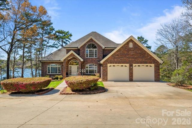704 Shoreline Drive, New London, NC 28127