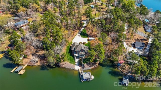 704 Shoreline Drive, New London, NC 28127
