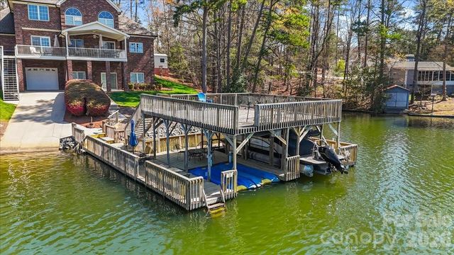 704 Shoreline Drive, New London, NC 28127