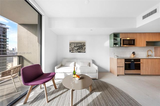 159 NE 6th St 2608, Miami, FL 33132