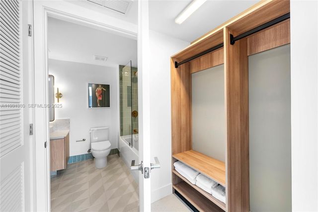 159 NE 6th St 2608, Miami, FL 33132