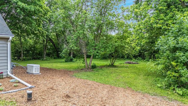 1418 COUNTY RD JJ, Neenah, WI 54956