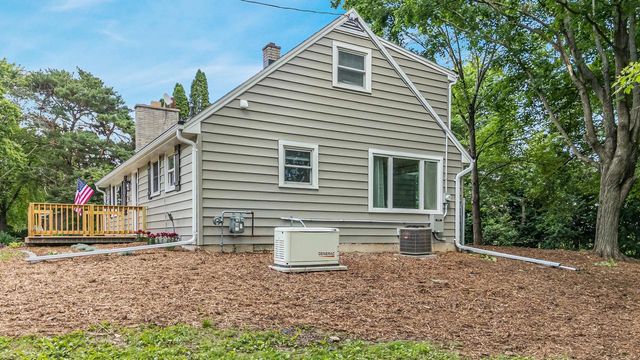 1418 COUNTY RD JJ, Neenah, WI 54956