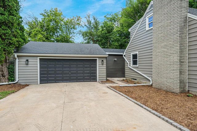1418 COUNTY RD JJ, Neenah, WI 54956