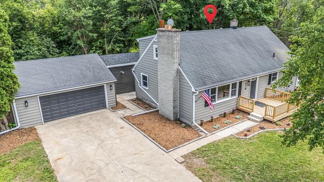 1418 COUNTY RD JJ, Neenah, WI 54956