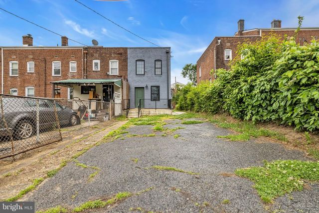 2801 ROUND RD, Baltimore, MD 21225