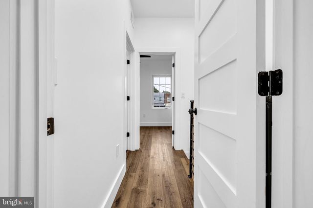 2801 ROUND RD, Baltimore, MD 21225