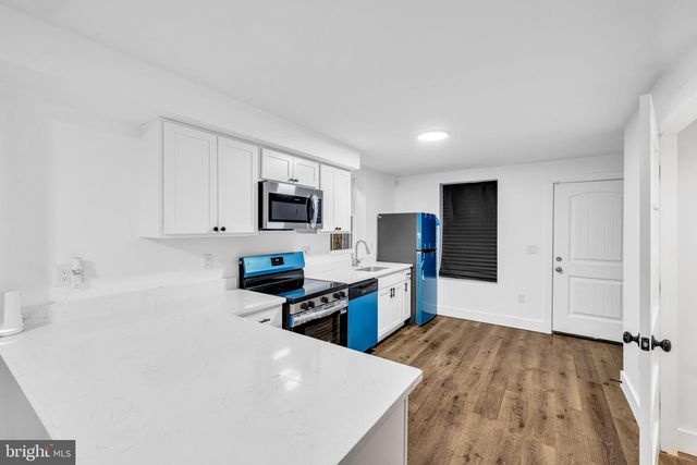 2801 ROUND RD, Baltimore, MD 21225