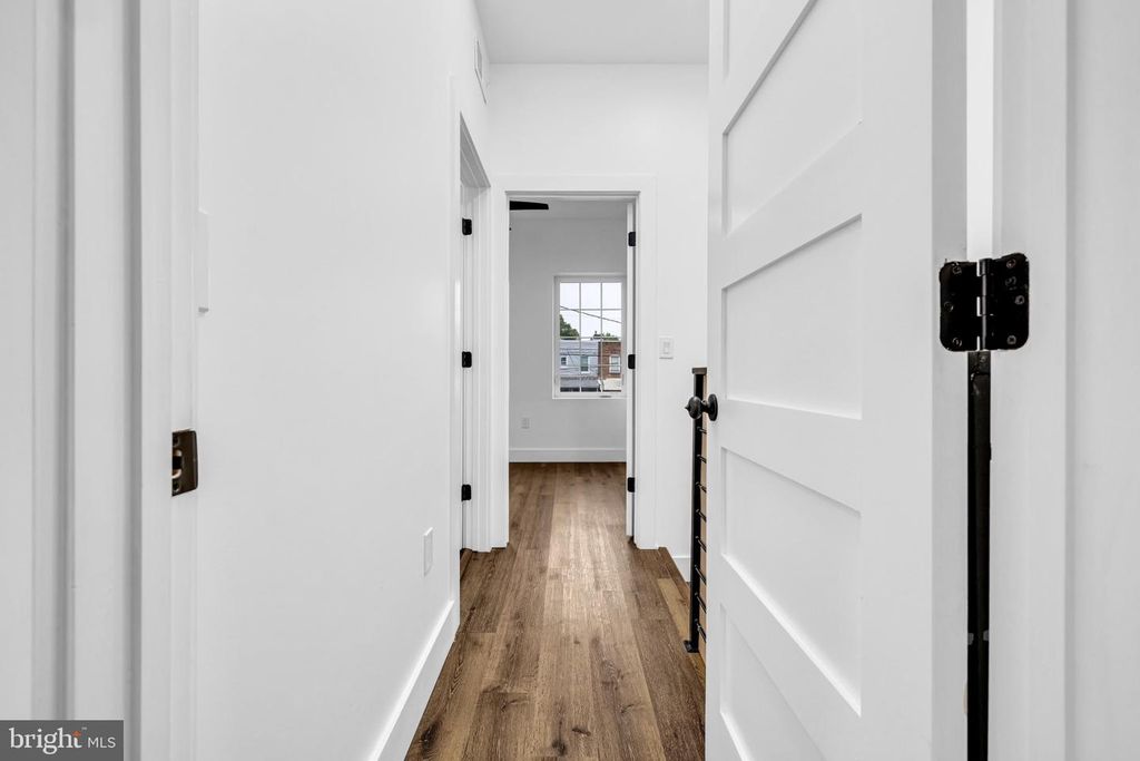 Image 15 of property listing at 2801 ROUND RD, Baltimore, MD 21225