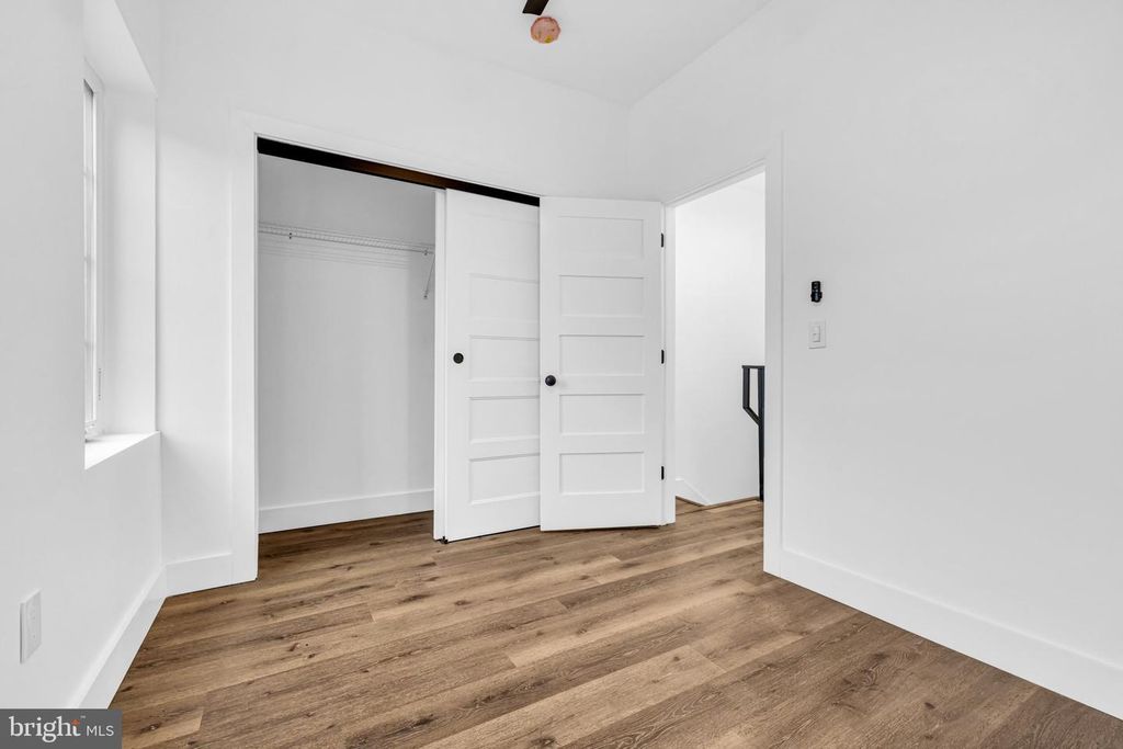 Image 16 of property listing at 2801 ROUND RD, Baltimore, MD 21225
