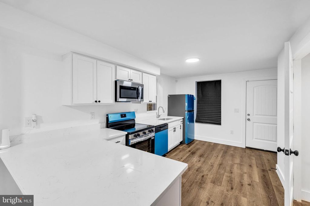 Image 4 of property listing at 2801 ROUND RD, Baltimore, MD 21225